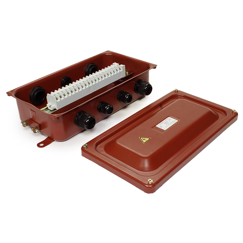 Коробка КС-20 У2 IP54 пластиковый ввод ЗЭТА zeta30330